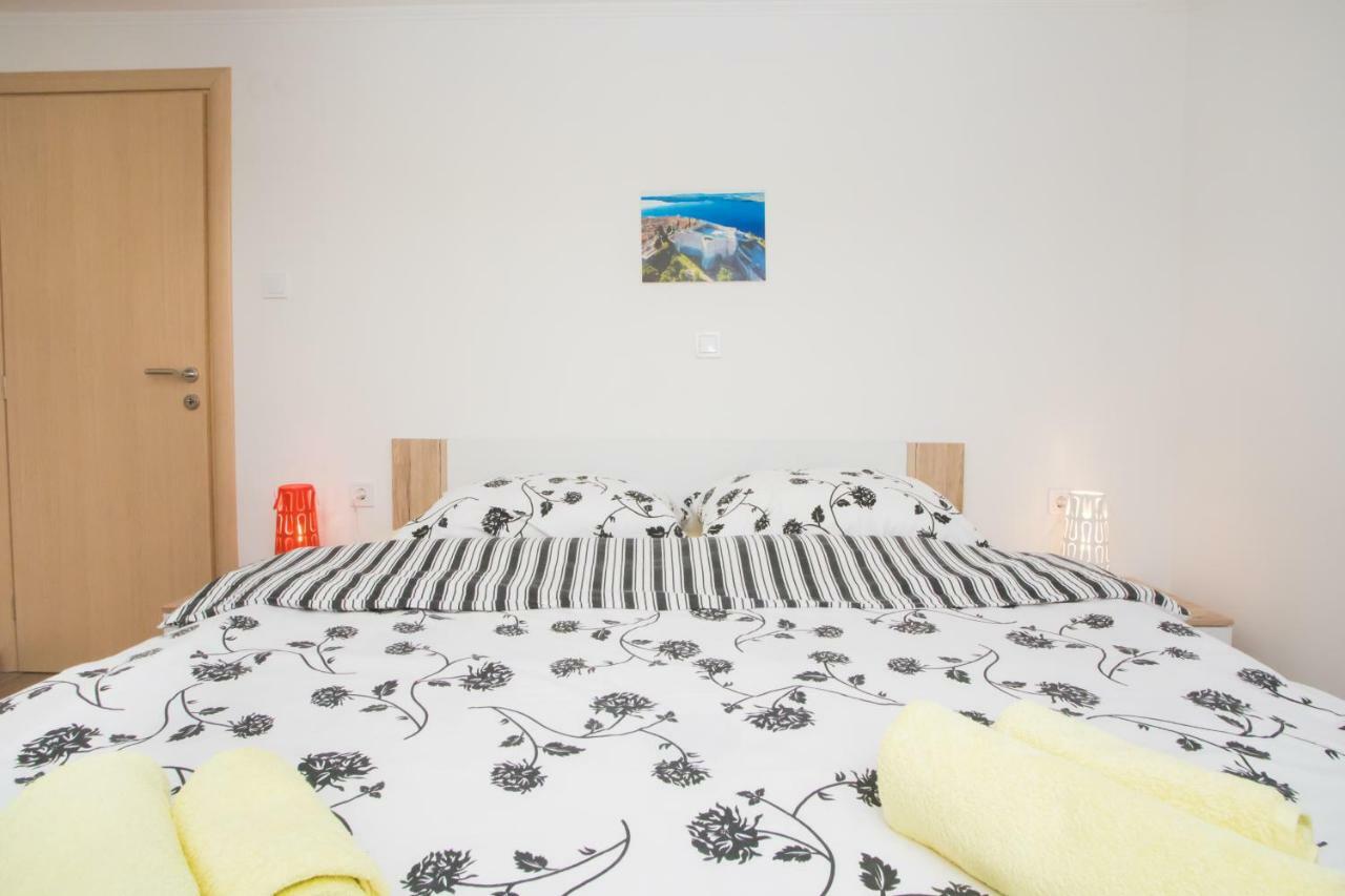 Apartments Tonka Šibenik Екстериор снимка