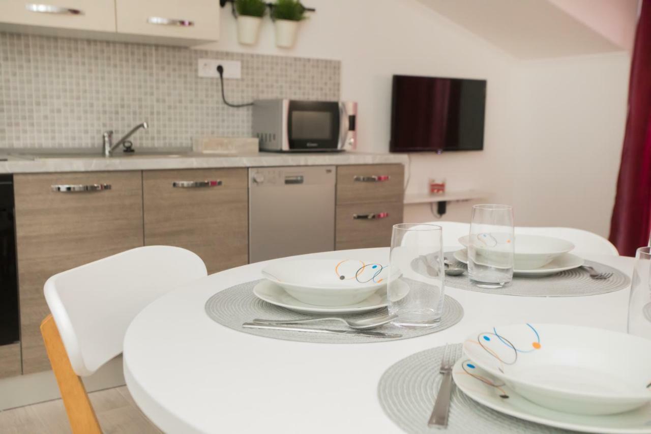 Apartments Tonka Šibenik Екстериор снимка