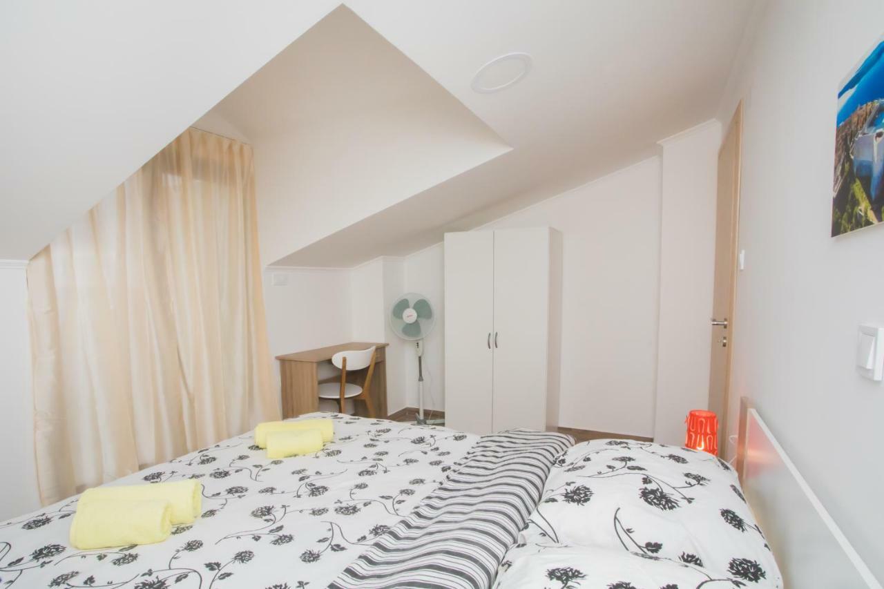 Apartments Tonka Šibenik Екстериор снимка