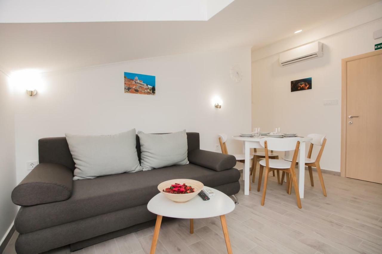 Apartments Tonka Šibenik Екстериор снимка