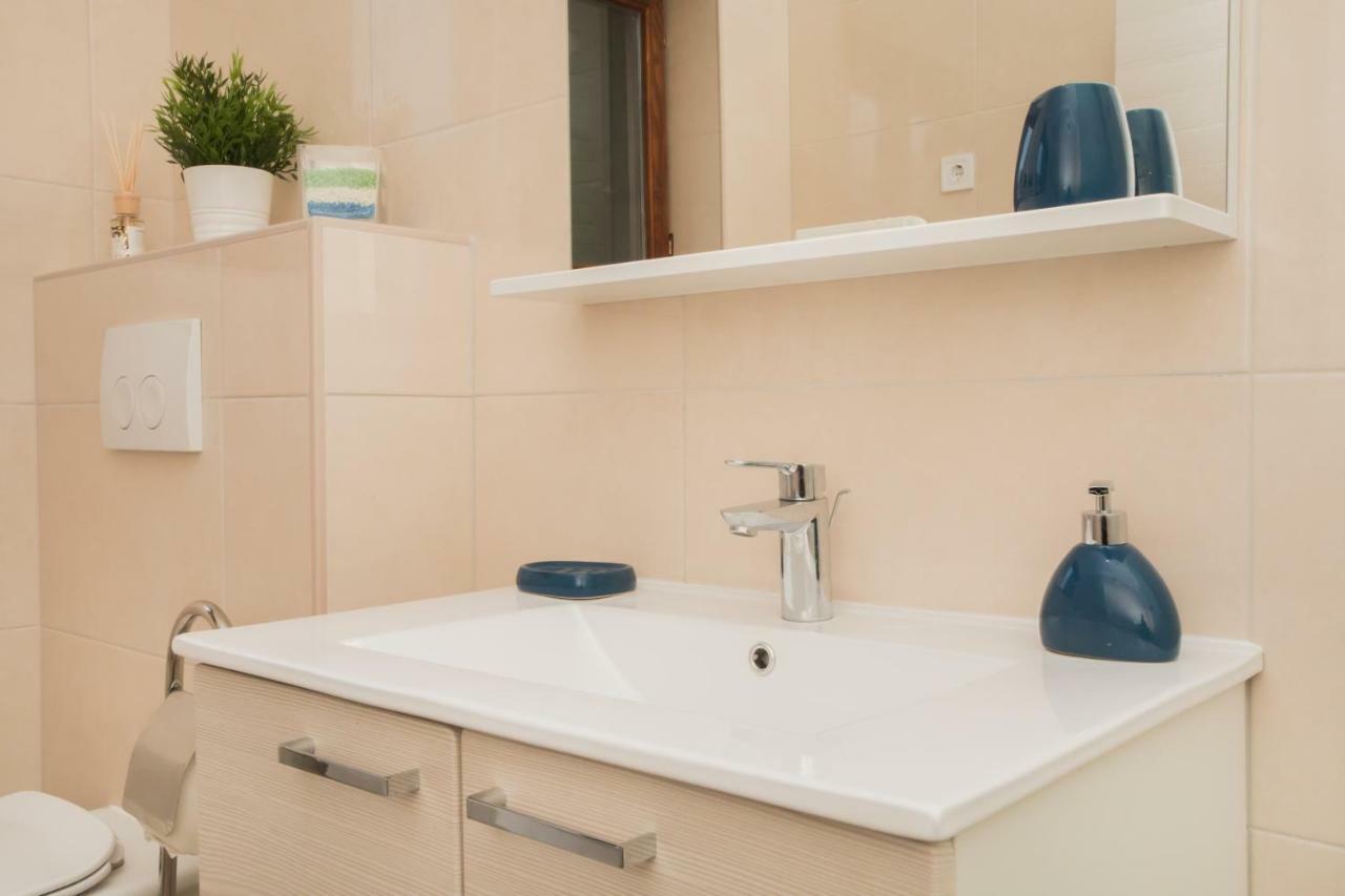 Apartments Tonka Šibenik Екстериор снимка